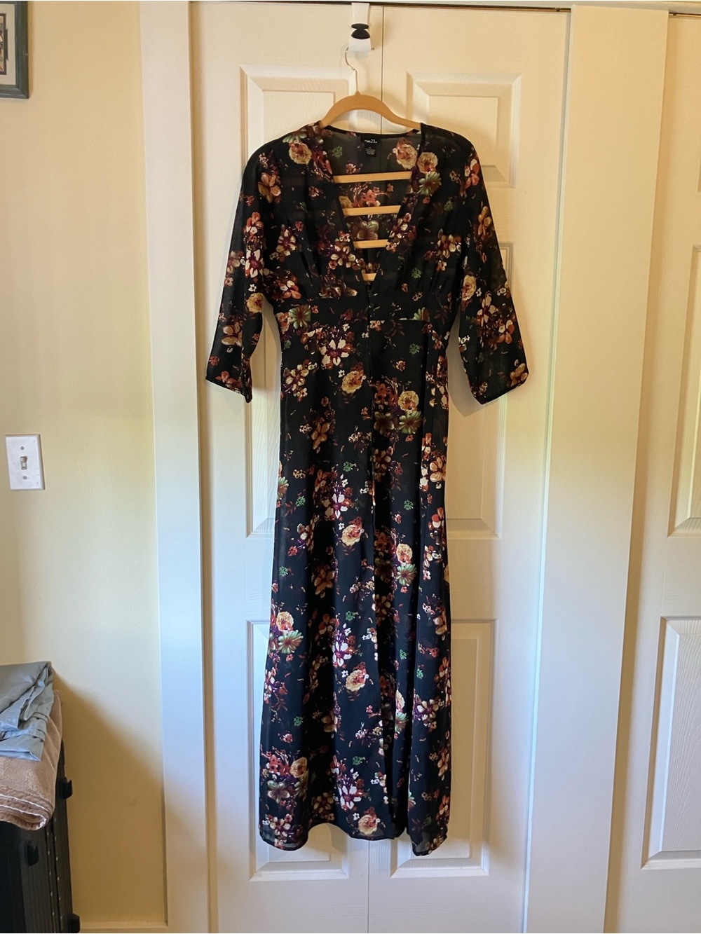 Premiere Denim by rue21 Black Floral Maxi Dress
